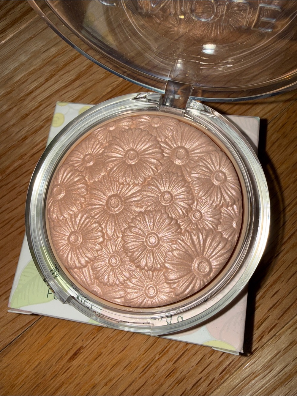 Clinique Lunar powder pop flower highlighter brand new in box